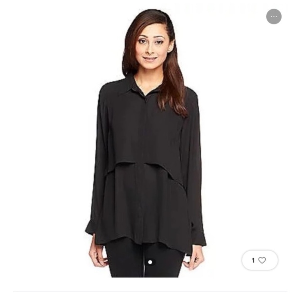 Joan Rivers collared black long sleeve button blouse